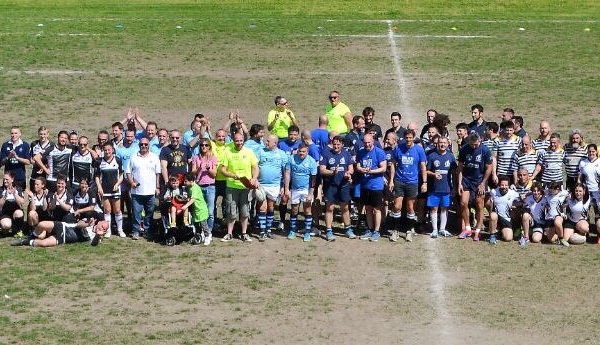 Foto collettiva di tutte le squadre partecipanti al 1° Torneo 