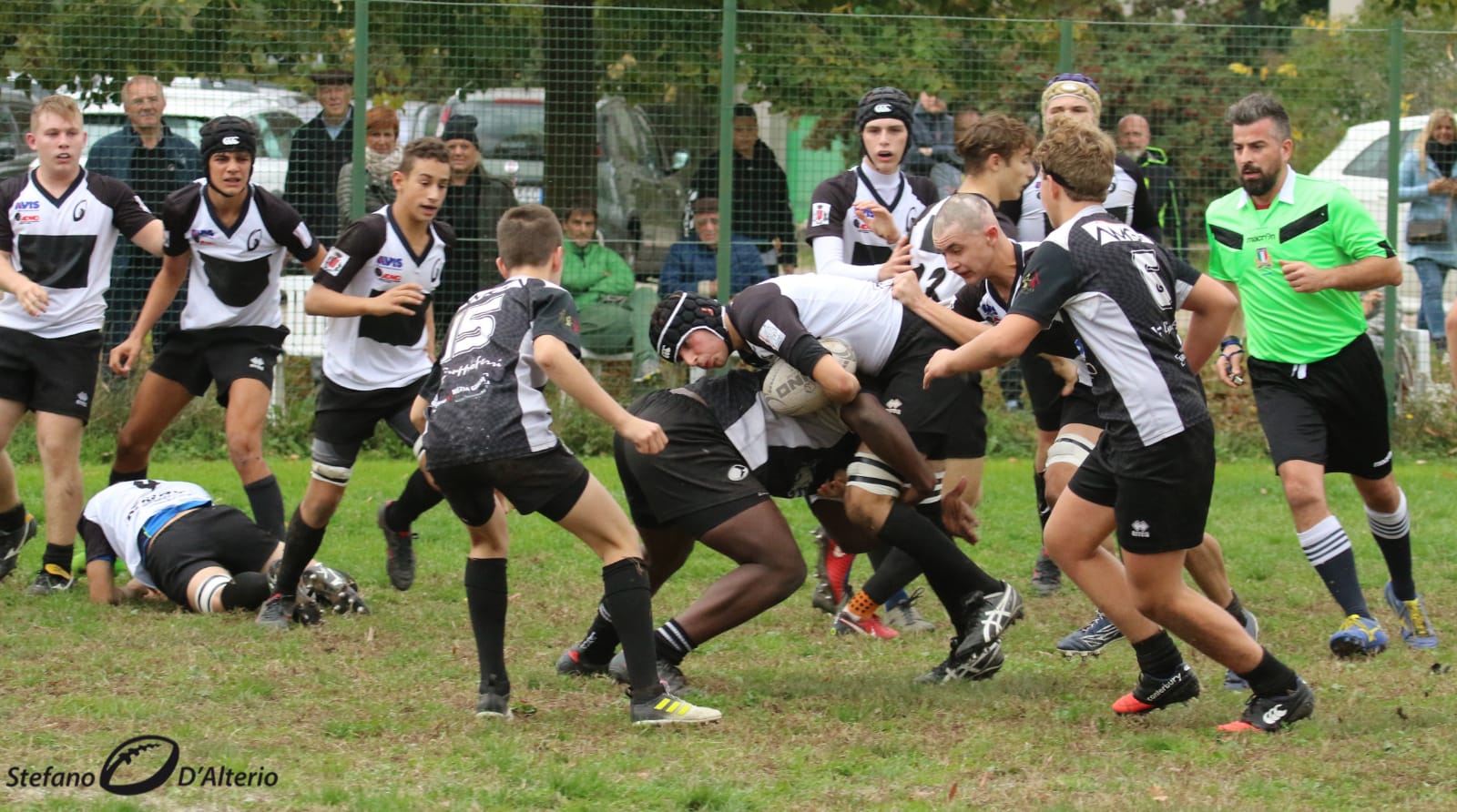 un'azione di gioco dall'incontro di domenica scorsa. Foto: Stefano D'Alterio.